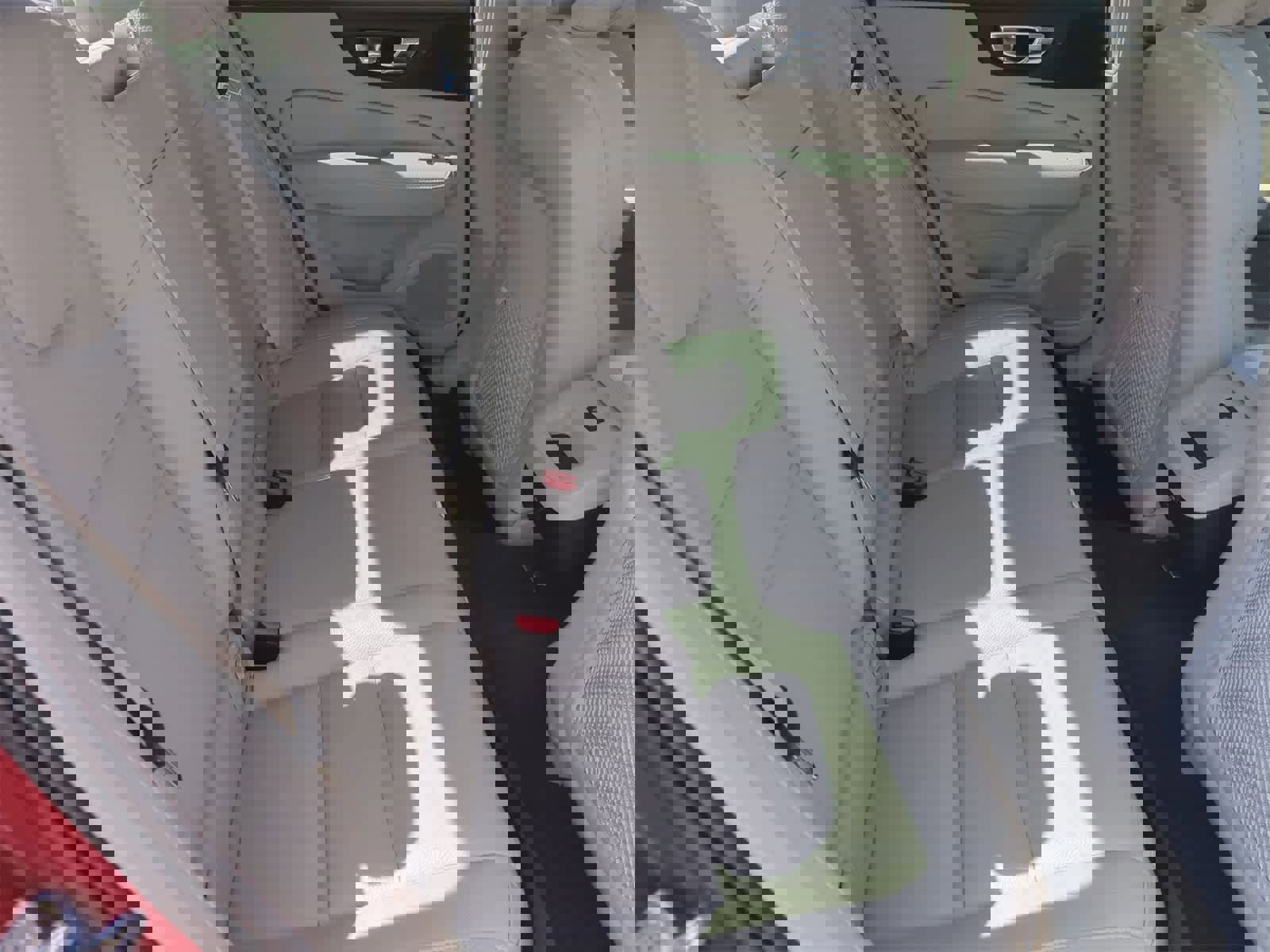 Used 2020 Volvo S60 T6 Momentum image 21