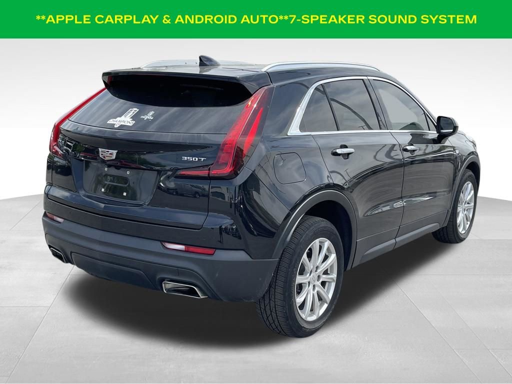 Used 2022 Cadillac XT4 Luxury w/ Cold Weather Package FWD image 8