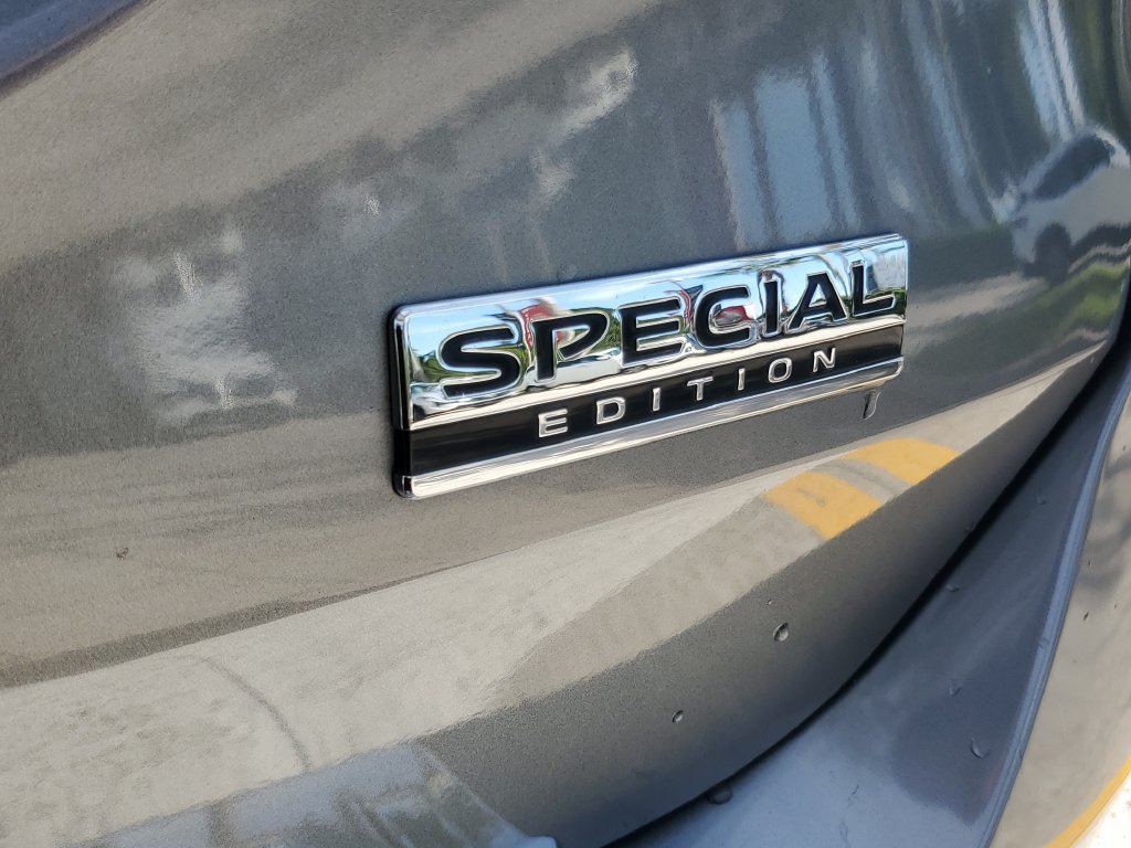 Used 2019 Nissan Rogue S w/ Special Edition Package FWD image 7