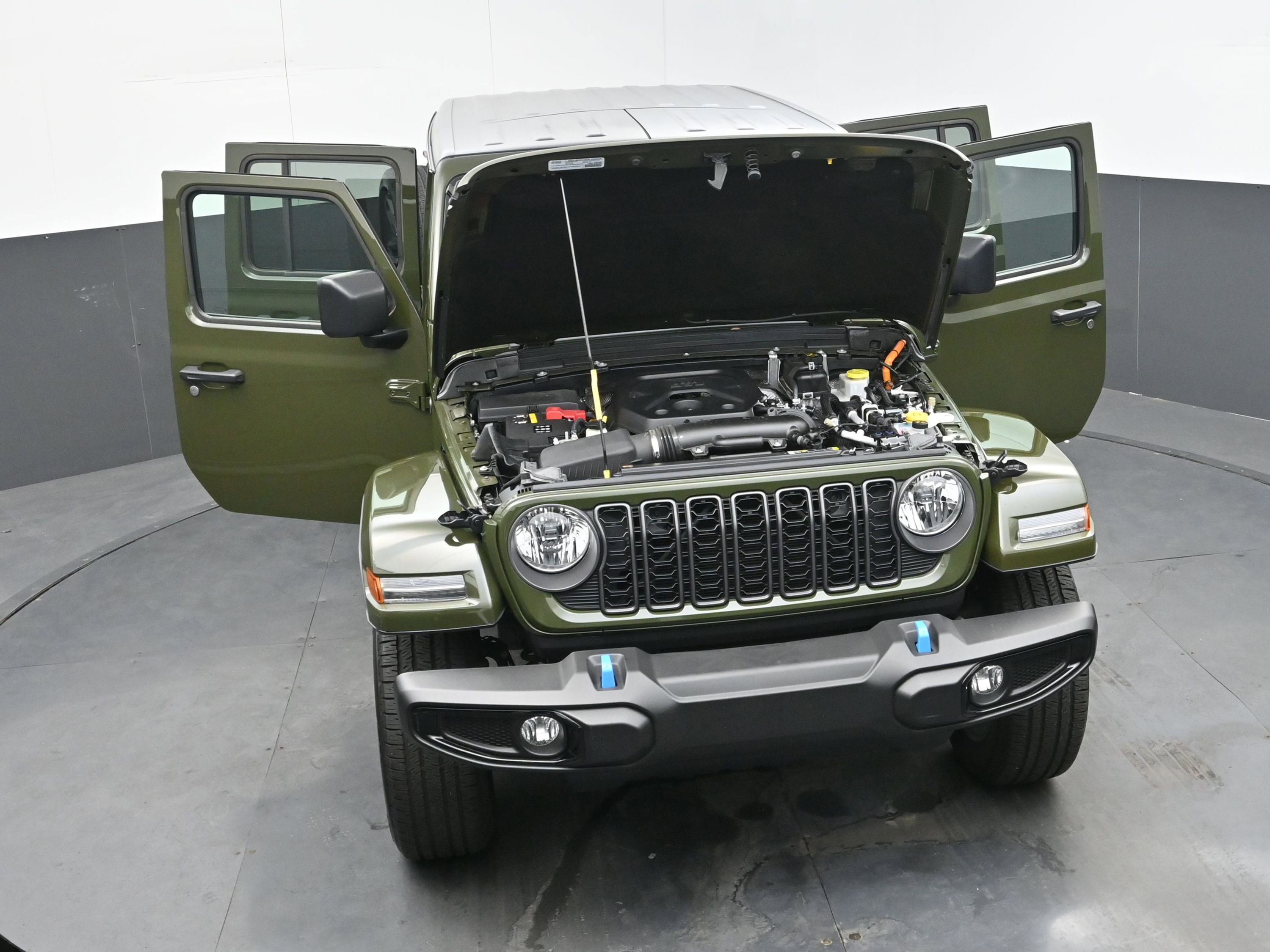 Used 2024 Jeep Wrangler Sport S image 40