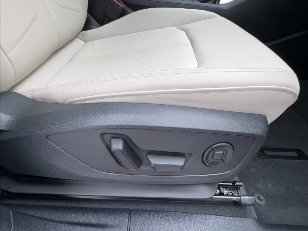 Used 2024 Audi Q3 2.0T Premium AWD/4WD image 35