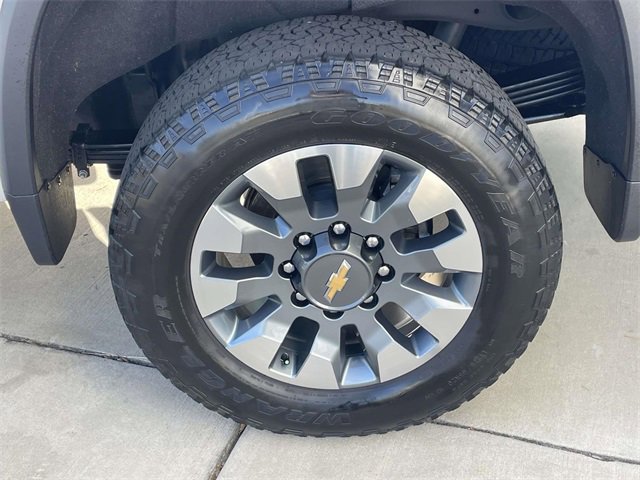 Used 2023 Chevrolet Silverado 2500 Custom w/ Custom Value Package image 11