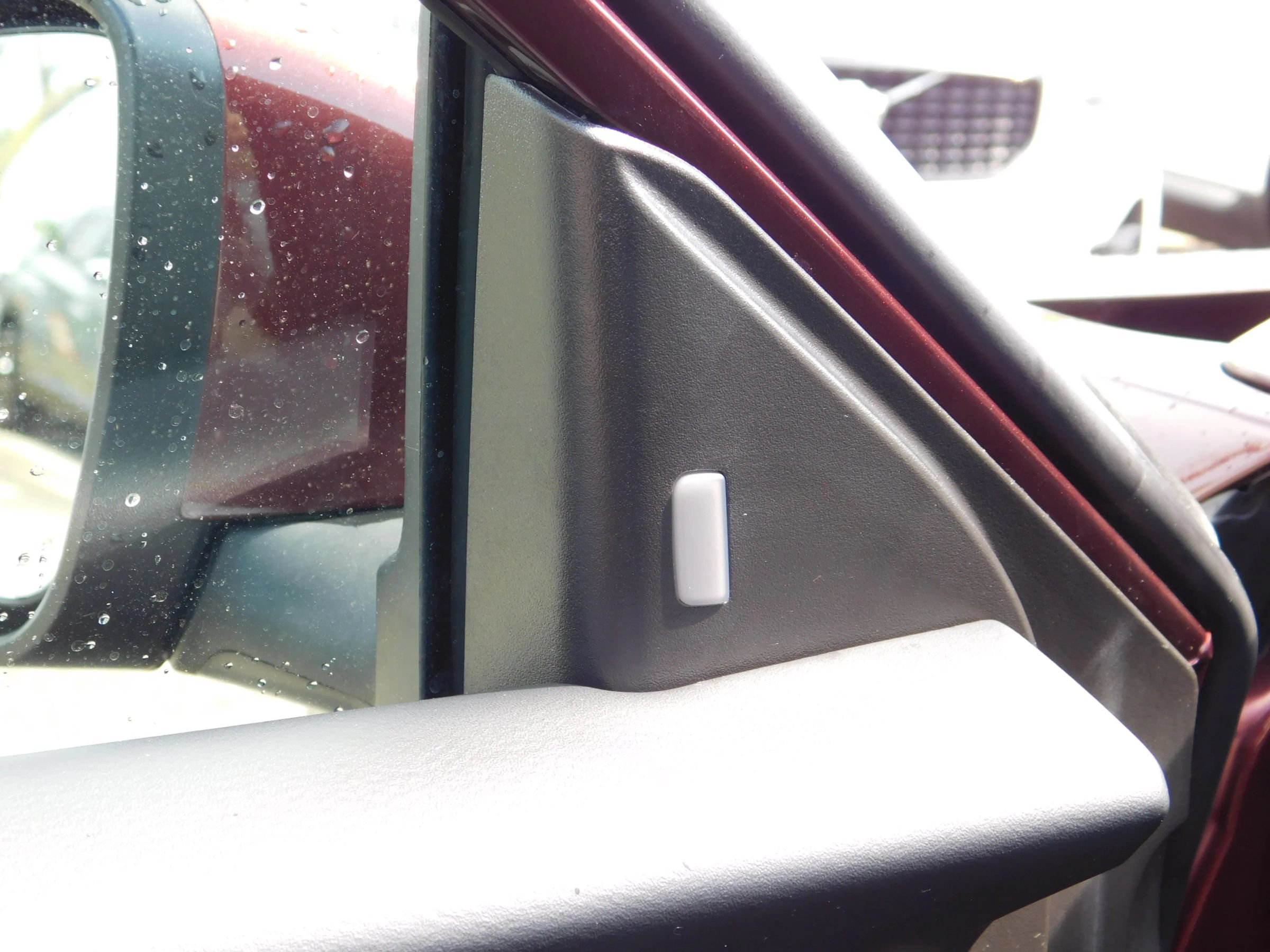 Used 2025 Nissan Sentra SV FWD image 23