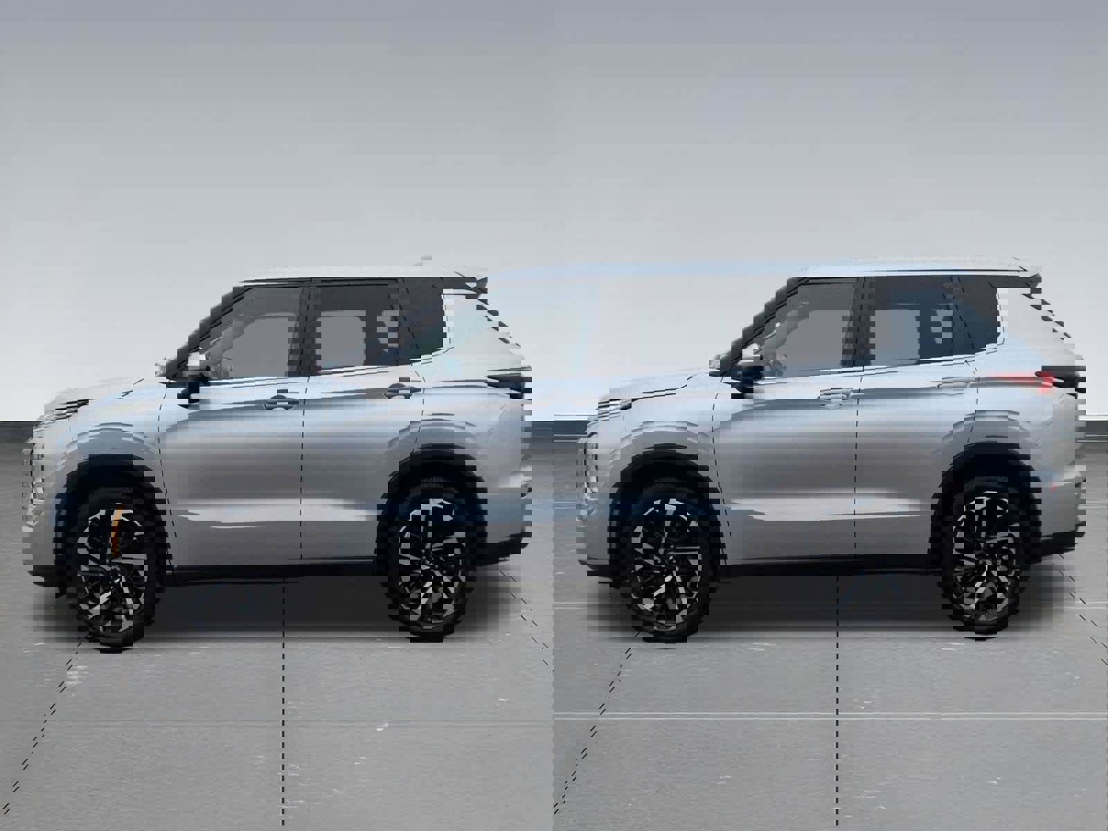 Used 2022 Mitsubishi Outlander ES image 3