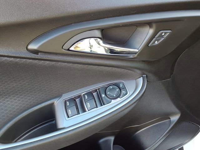Used 2024 Chevrolet Malibu LT image 22