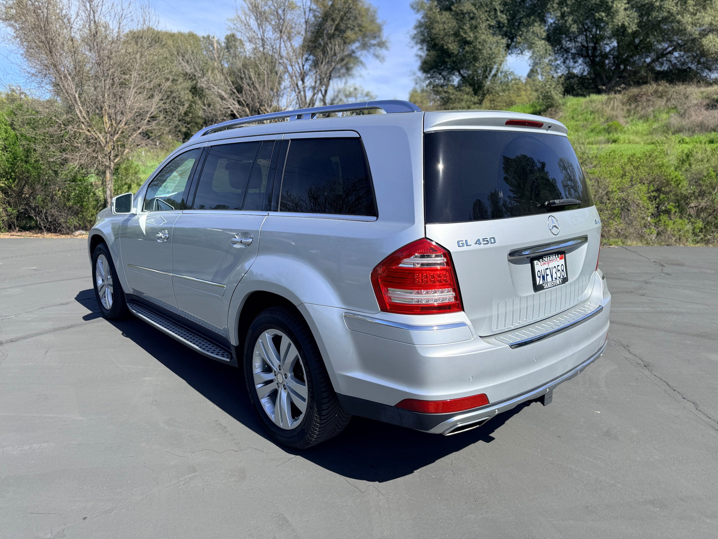 Used 2011 Mercedes-Benz GL 450 4MATIC image 8