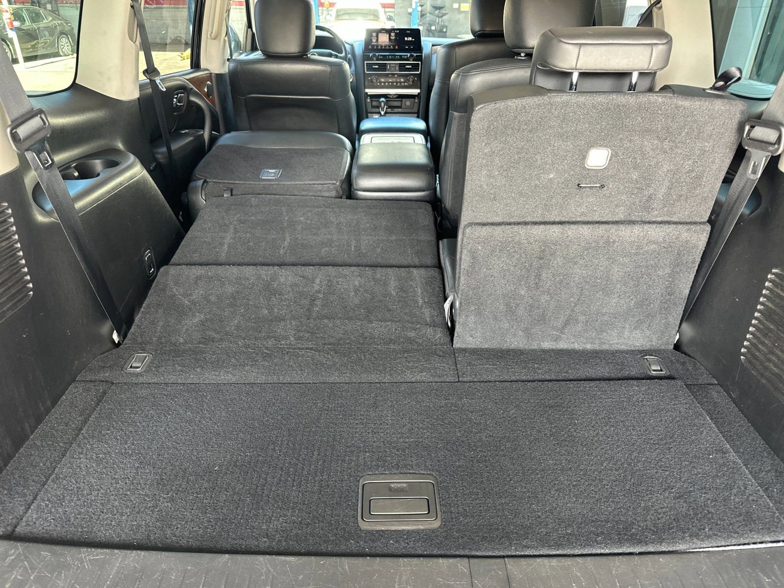 Used 2023 Nissan Armada SL w/ Captain's Chairs Package image 15