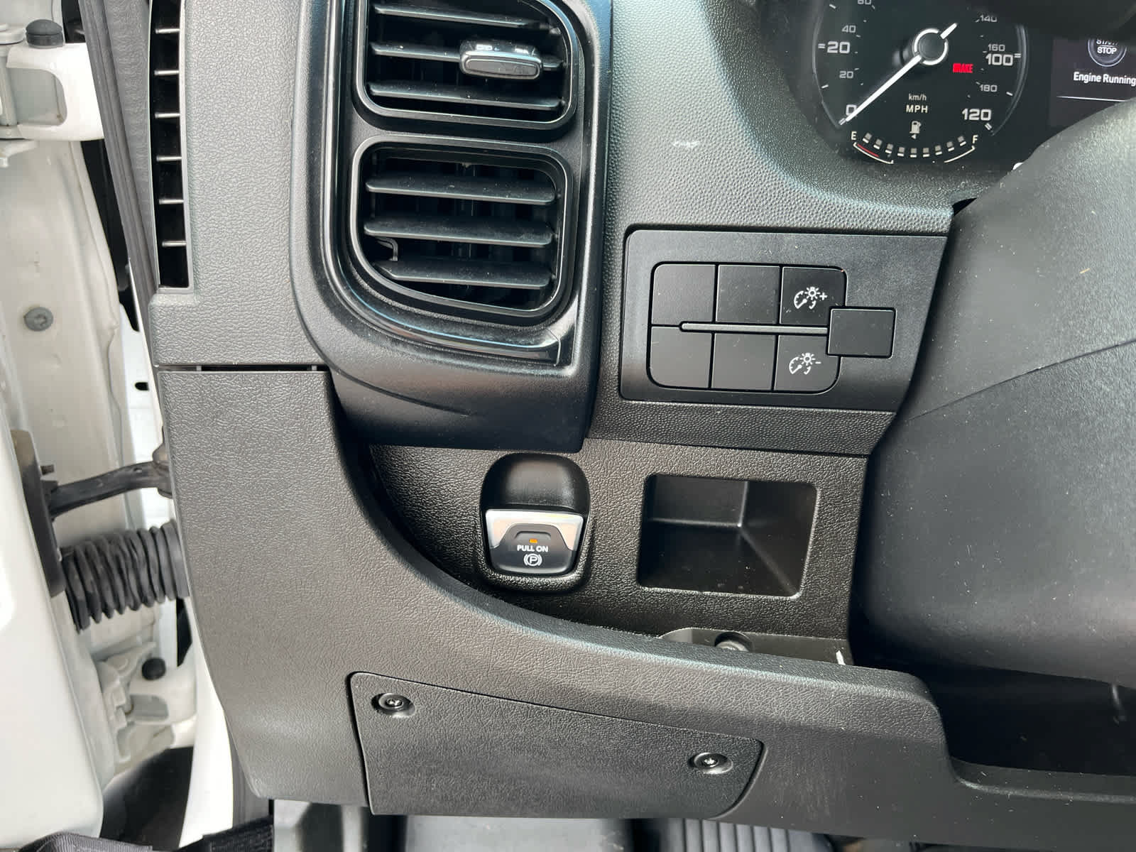 Used 2023 RAM ProMaster 2500 FWD image 12