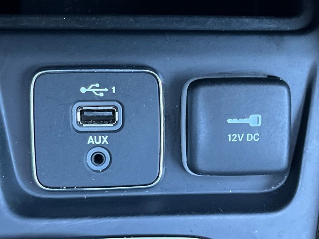 Used 2021 Jeep Cherokee Latitude Lux w/ Sun & Sound Group image 11