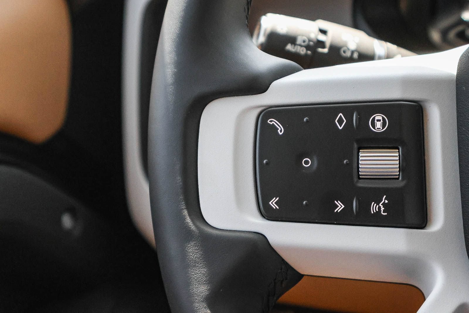 New 2026 Land Rover Defender 110 S AWD/4WD image 32