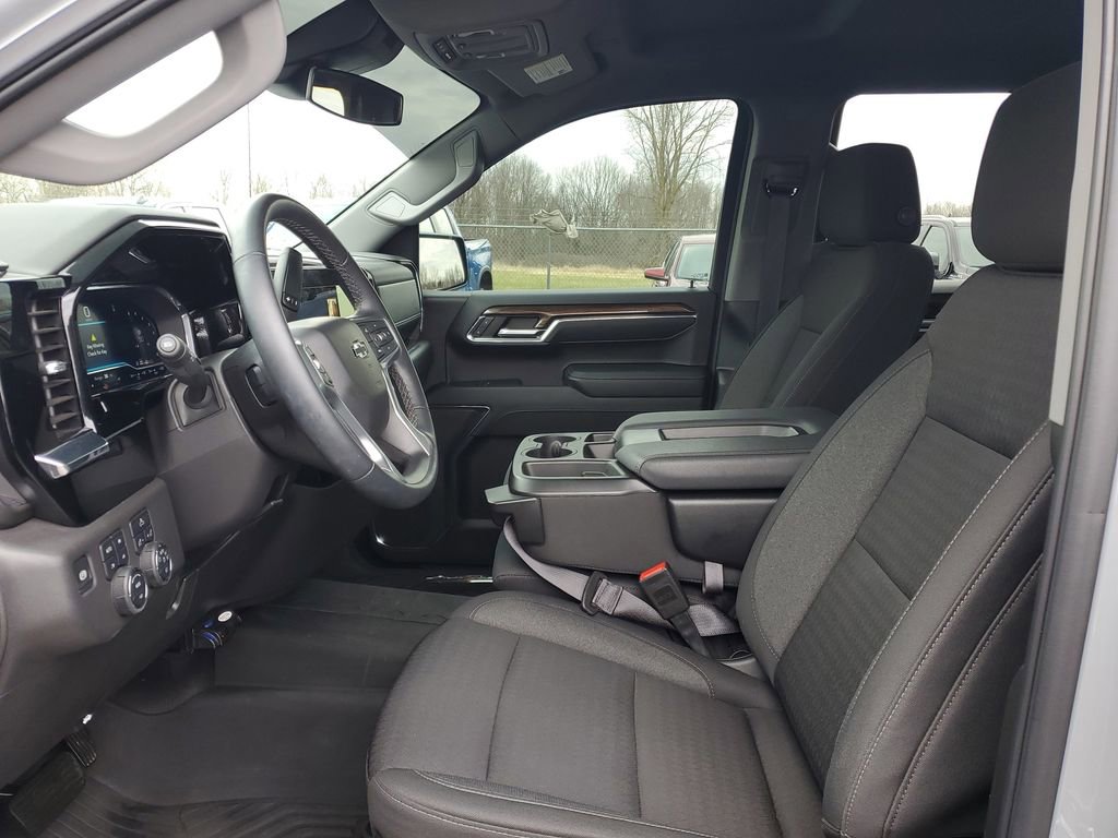 Used 2024 Chevrolet Silverado 1500 LT Trail Boss w/ Protection Package image 5