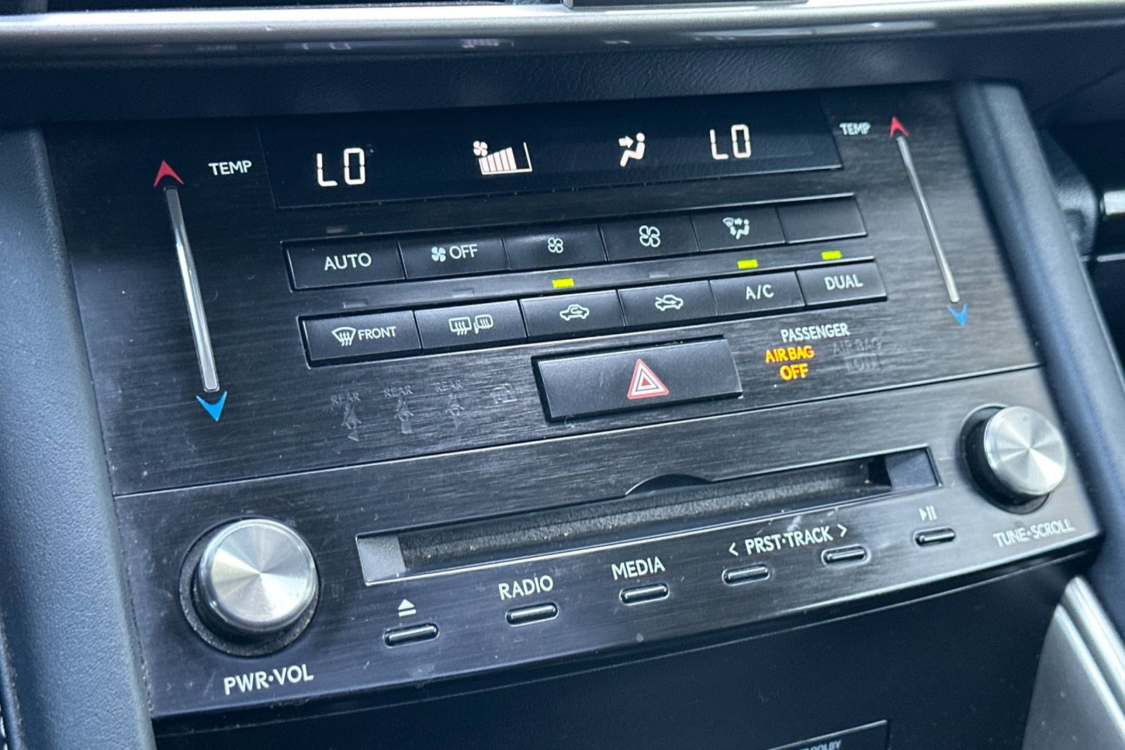 Used 2017 Lexus IS 200t w/ Navigation System Package image 19