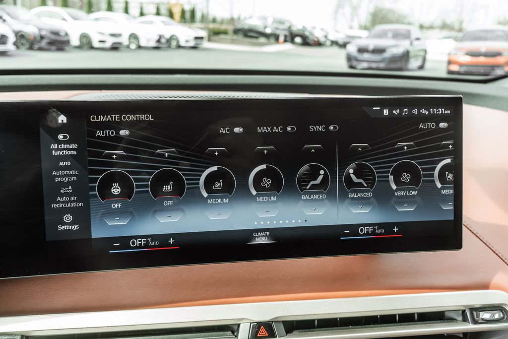 Used 2023 BMW iX xDrive50 w/ Premium Package image 9