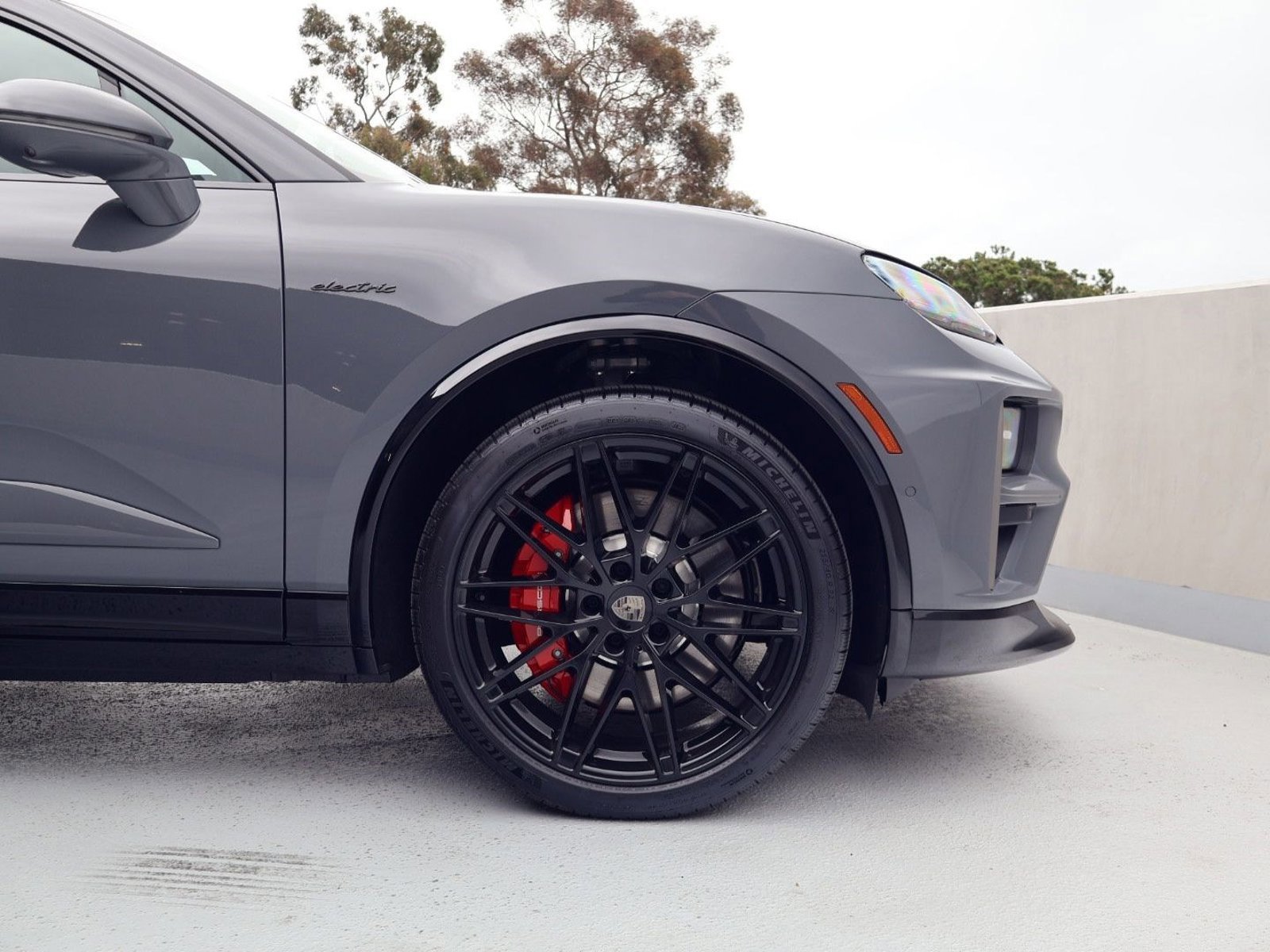 New 2026 Porsche Macan Turbo Electric AWD/4WD image 11