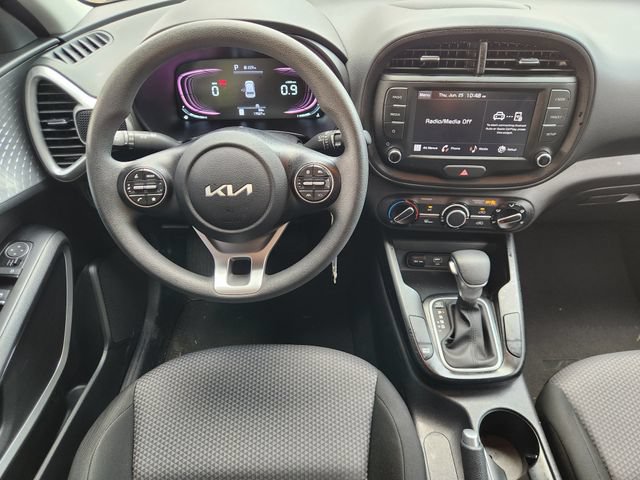 Used 2024 Kia Soul LX w/ Option Group 015 FWD image 27