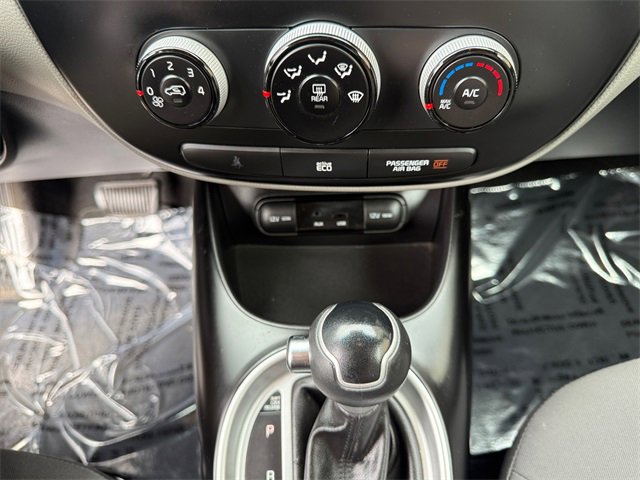 Used 2015 Kia Soul image 17