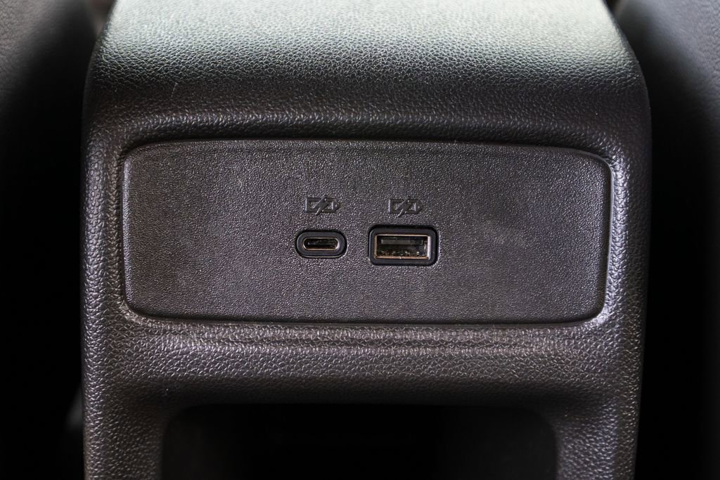 Used 2025 Chevrolet Trax RS w/ Driver Confidence Package image 29