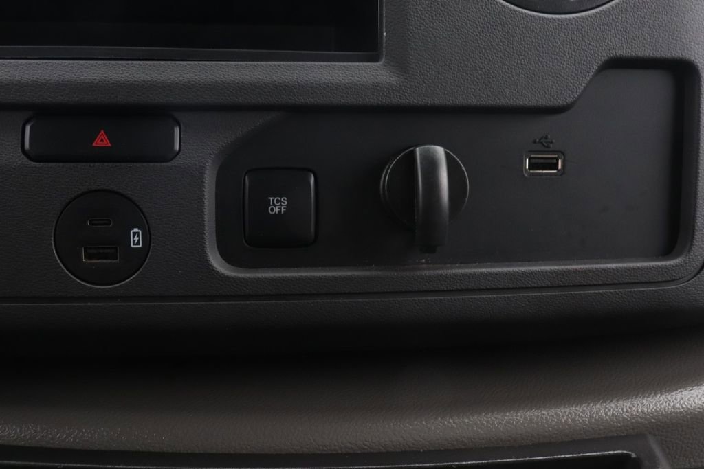 Used 2024 Ford E-450 and Econoline 450 Super Duty w/ Power Windows & Locks Group image 16