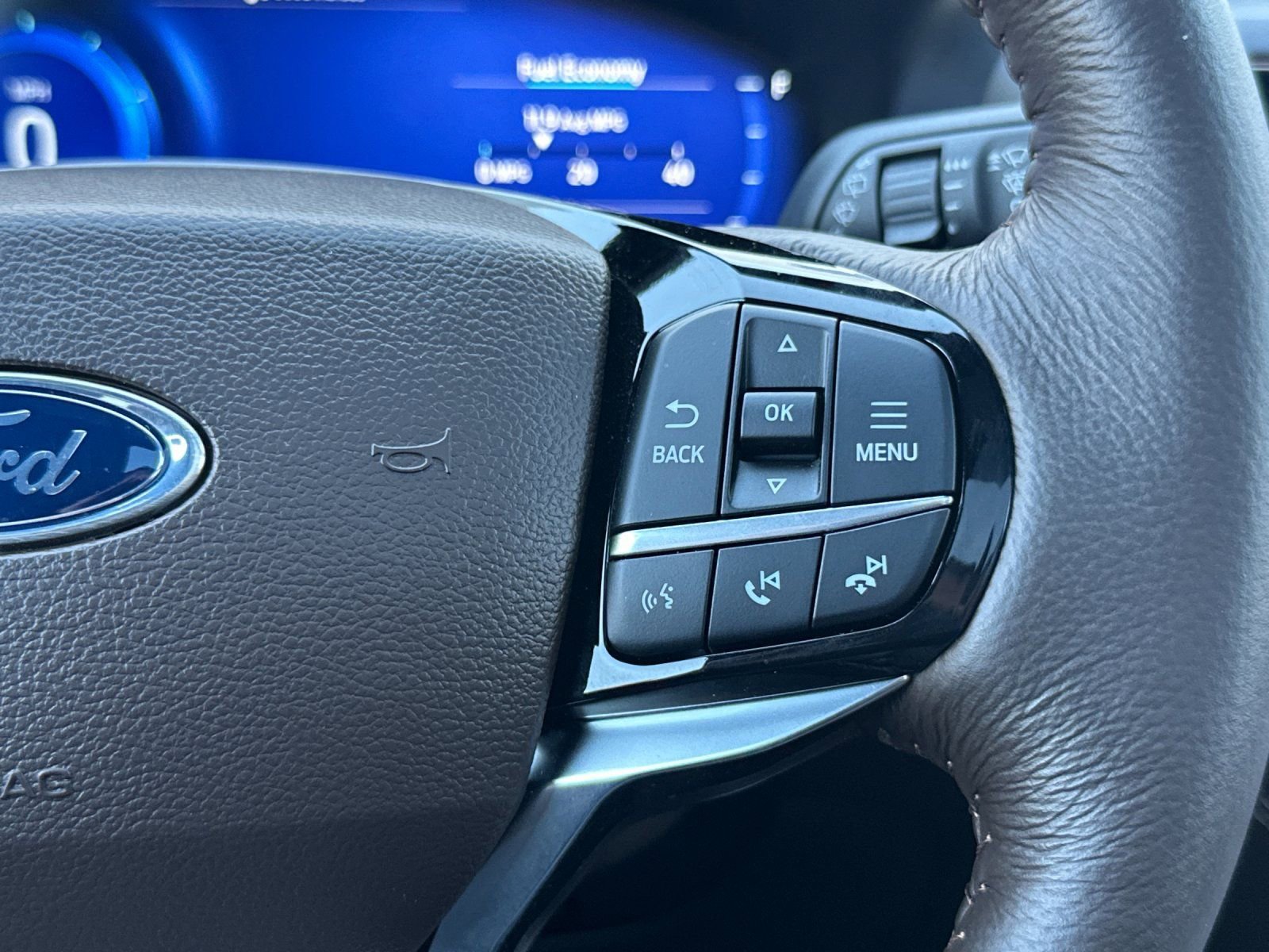 New 2024 Ford Explorer King Ranch w/ Technology Package RWD image 29