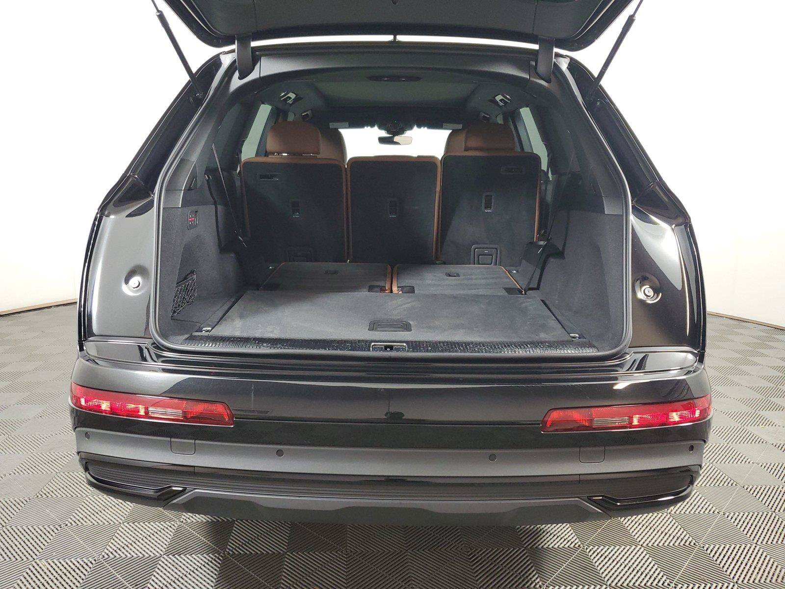 Used 2023 Audi Q7 3.0T Premium Plus AWD/4WD image 9