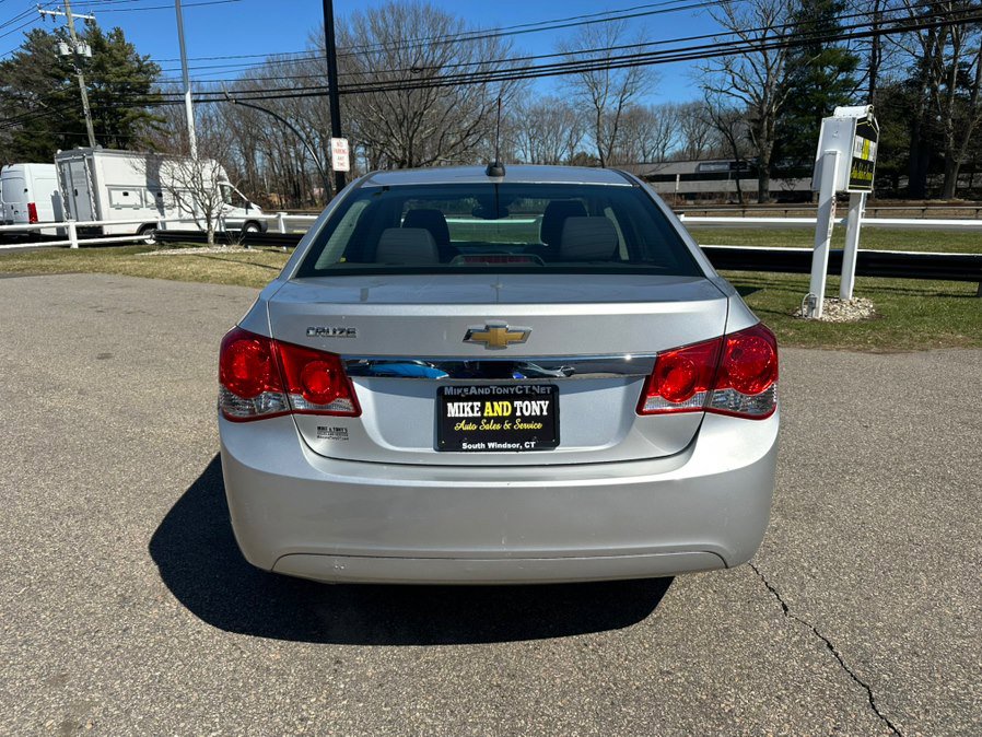 Used 2015 Chevrolet Cruze LS image 7
