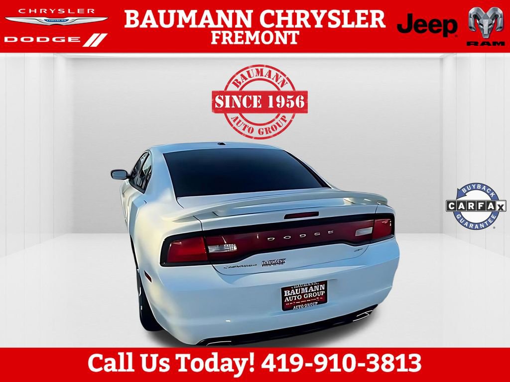 Used 2014 Dodge Charger SXT Plus image 2