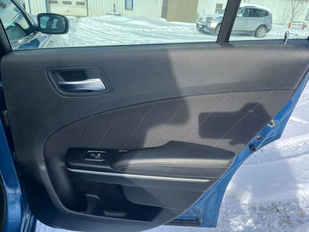 Used 2023 Dodge Charger SXT image 29