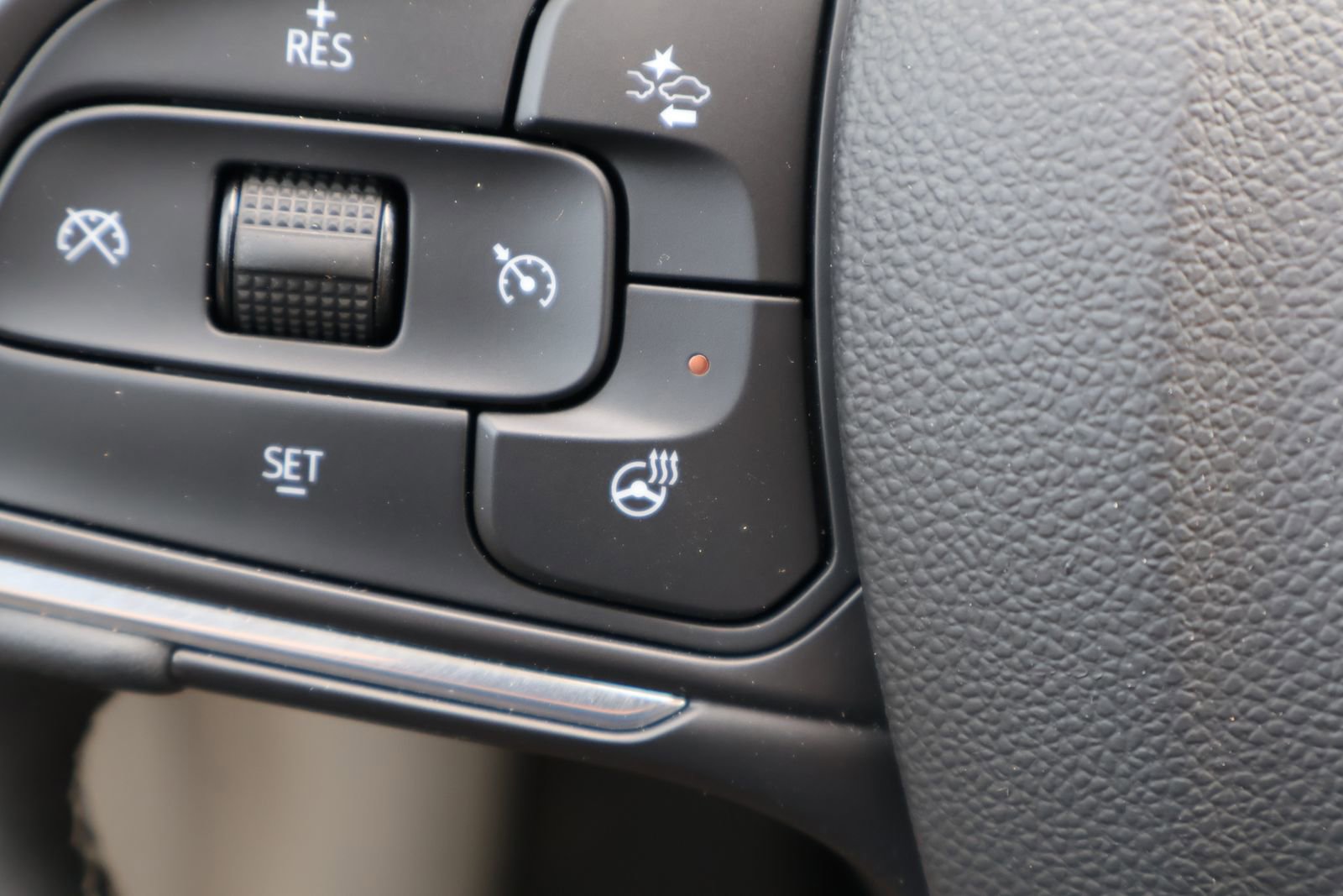 Used 2023 Buick Envision Avenir FWD image 26