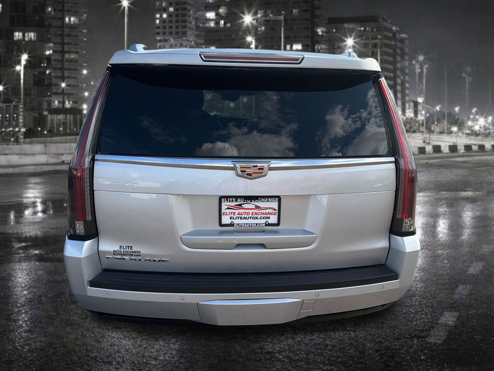 Used 2020 Cadillac Escalade Luxury AWD/4WD image 5
