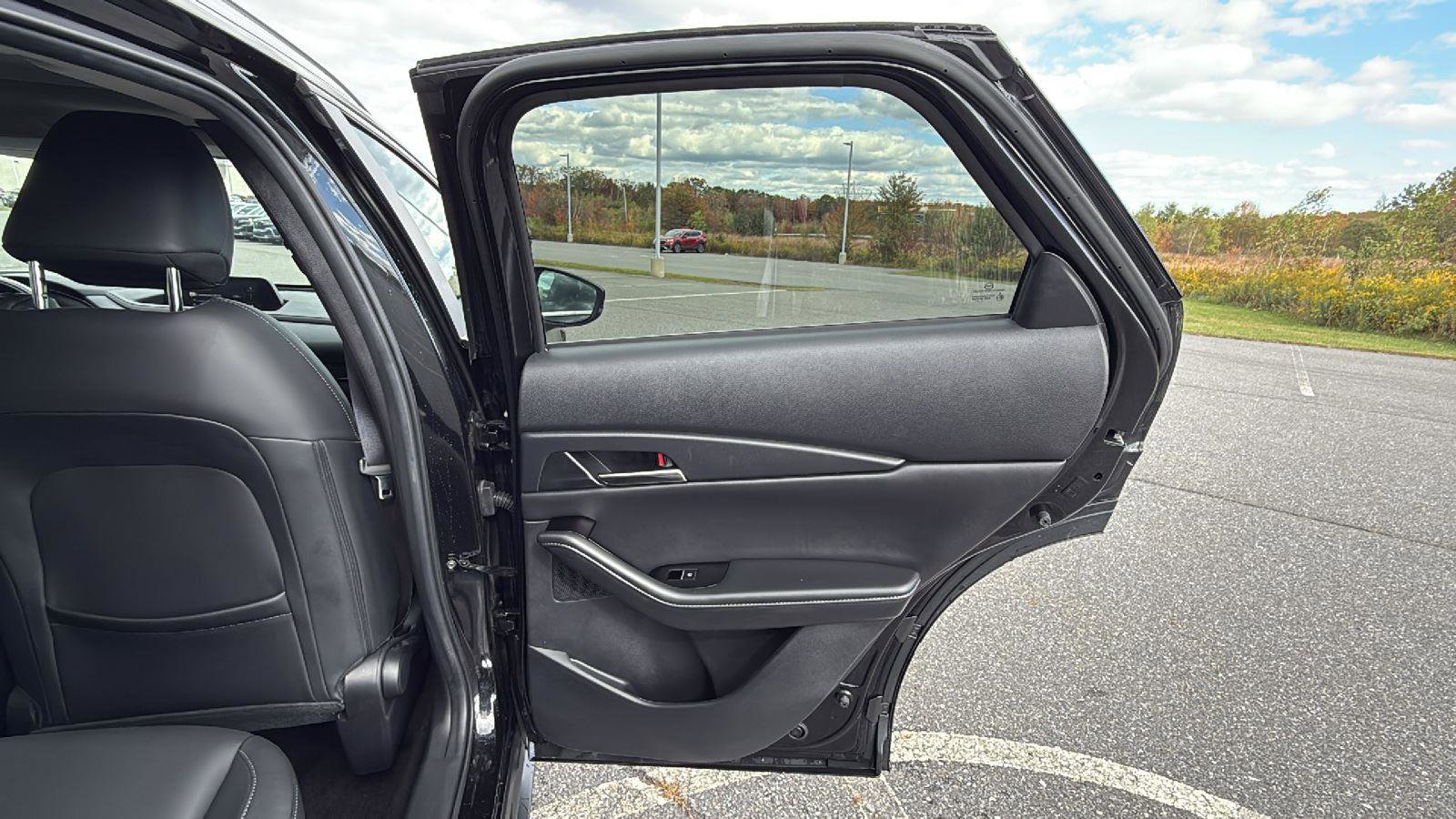 Used 2024 MAZDA CX-30 AWD 2.5 S w/ Preferred Package image 18