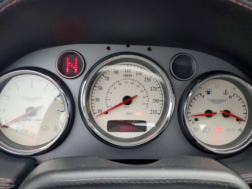 Used 2005 Aston Martin Vanquish S RWD image 8