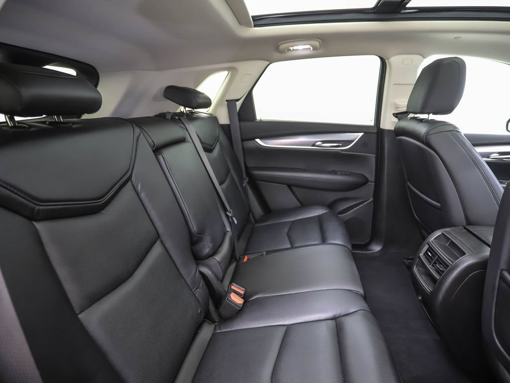 Used 2017 Cadillac XT5 Luxury w/ Driver Awareness Package AWD/4WD image 25
