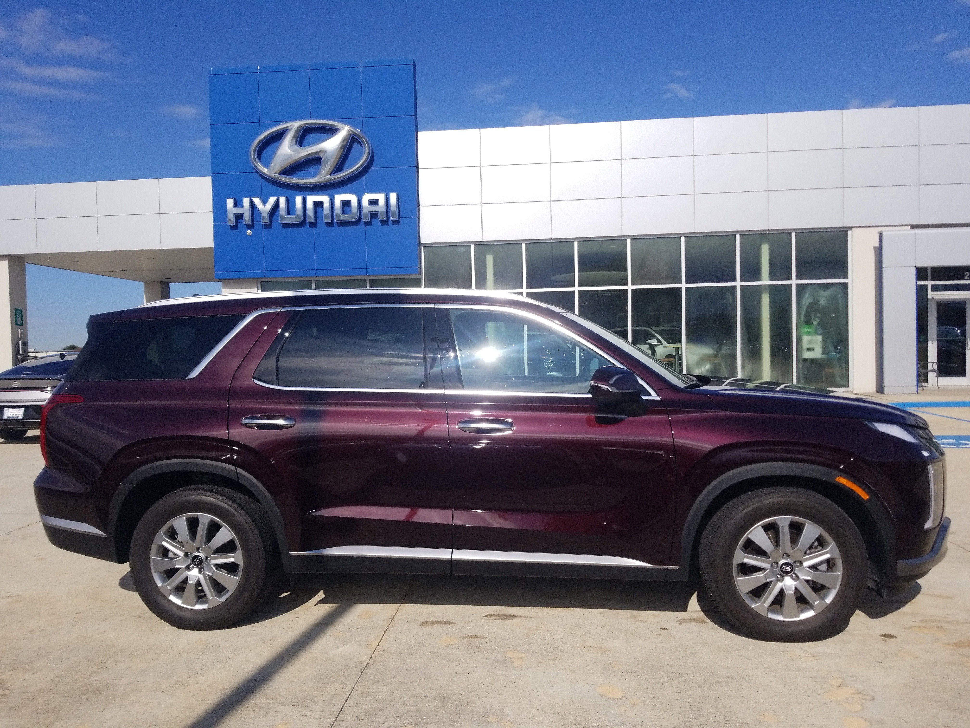 Used 2024 Hyundai Palisade SEL FWD image 8
