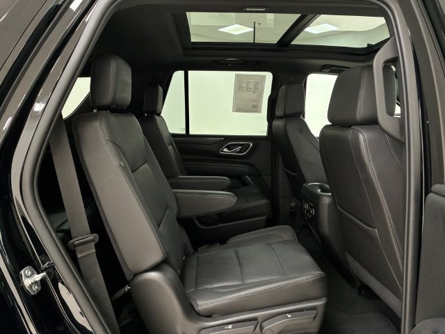 Used 2021 Chevrolet Tahoe Z71 w/ Z71 Signature Package AWD/4WD image 16