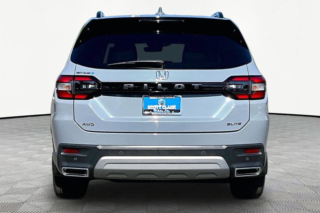Used 2023 Honda Pilot Elite image 6