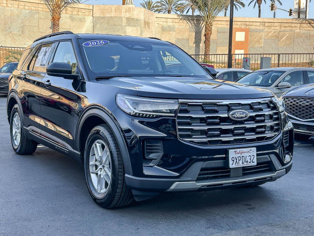 Used 2026 Ford Explorer Active RWD image 3