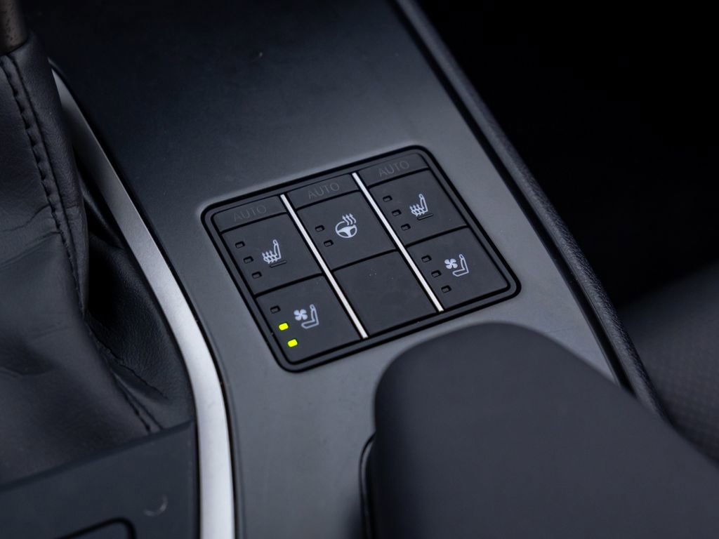 Used 2023 Lexus UX 250h AWD w/ Premium Package image 30