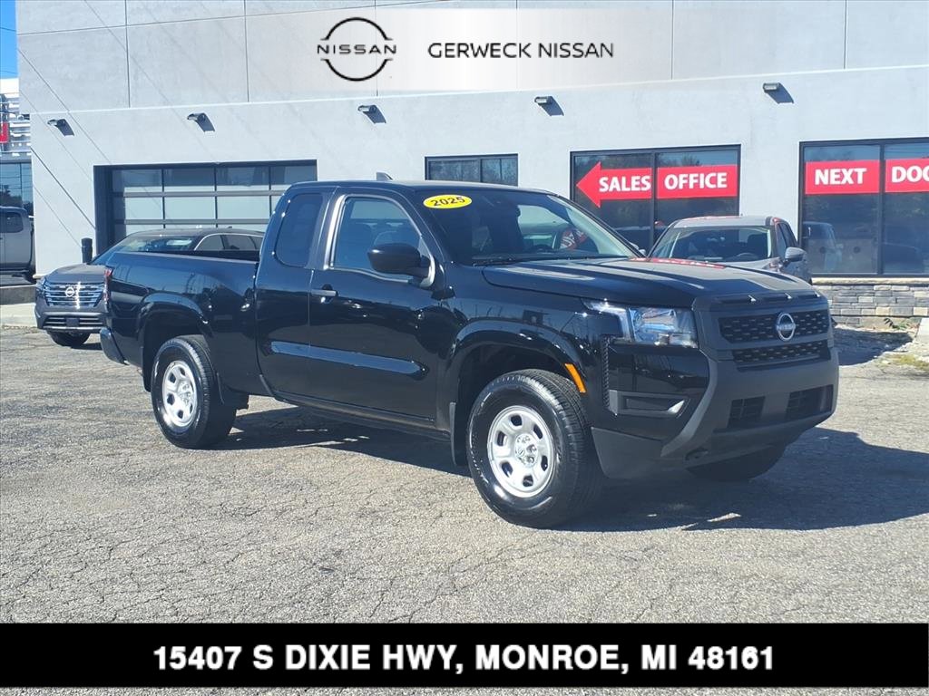 Used 2025 Nissan Frontier S image 1