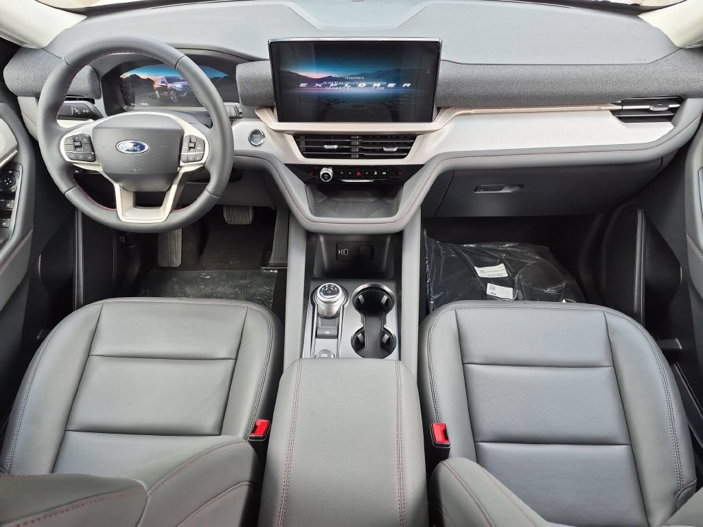 New 2026 Ford Explorer Active w/ Active Comfort Package AWD/4WD image 13