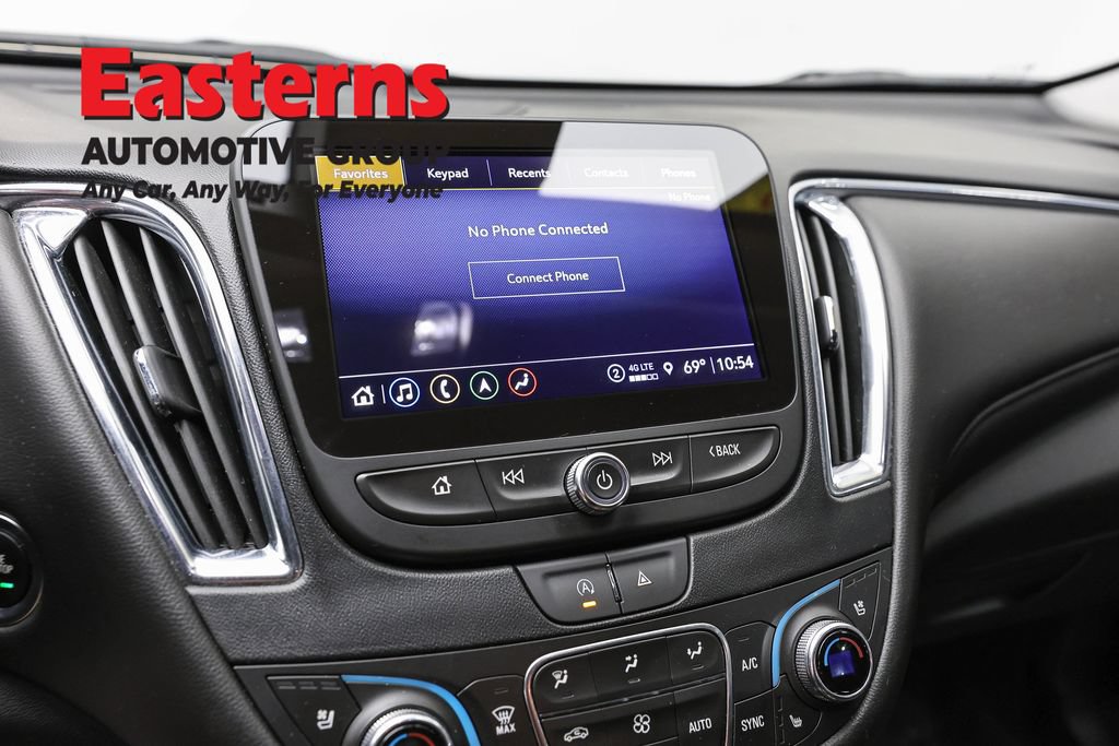 Used 2024 Chevrolet Malibu LT FWD image 19