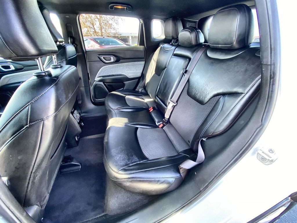 Used 2023 Jeep Compass Latitude image 23