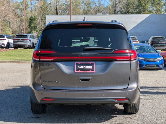 Used 2021 Chrysler Pacifica Touring w/ S Appearance Package image 7