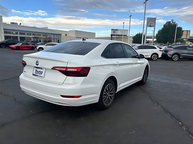 Used 2020 Volkswagen Jetta SE FWD image 3
