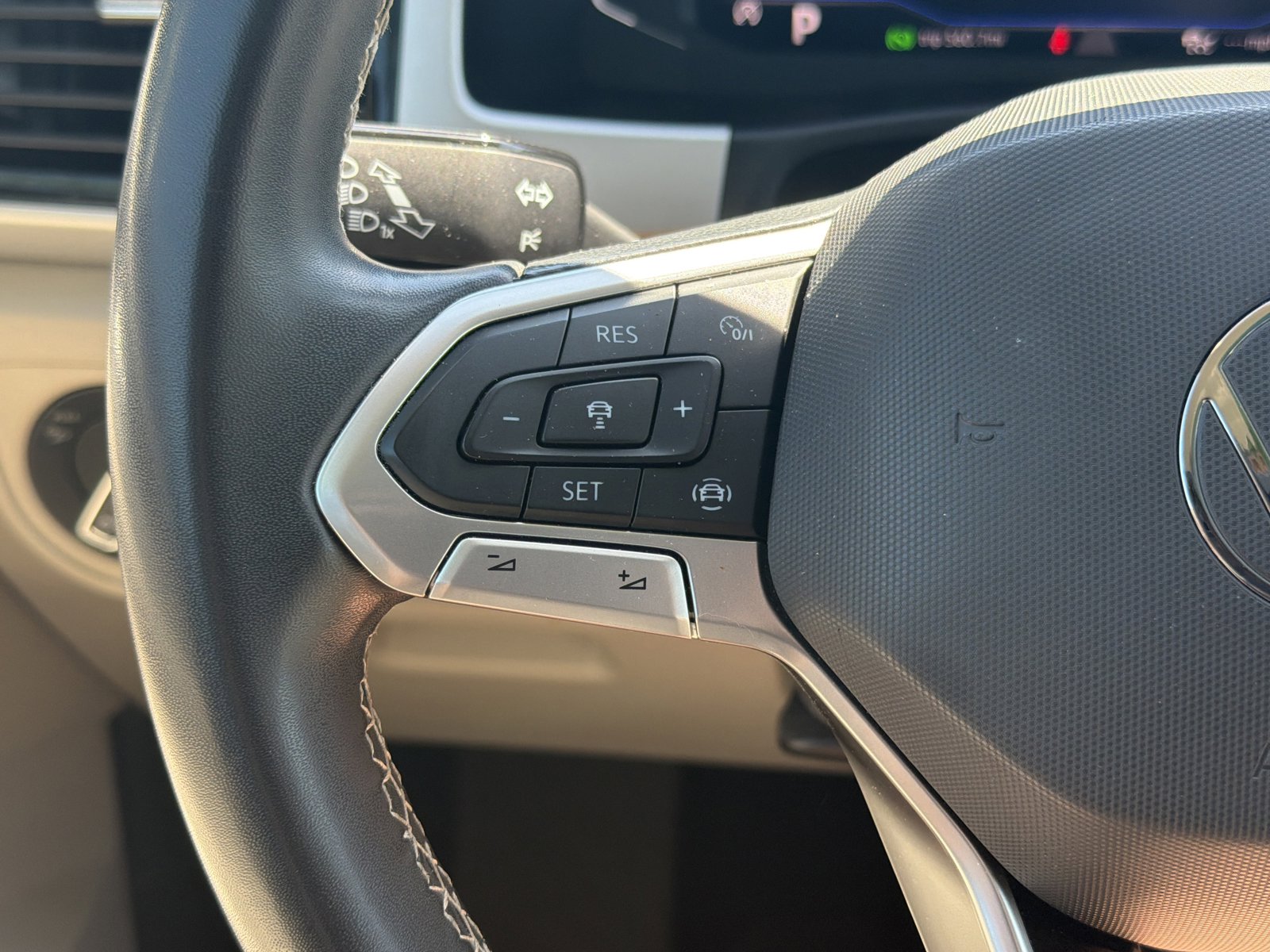 Used 2022 Volkswagen Atlas SE image 19