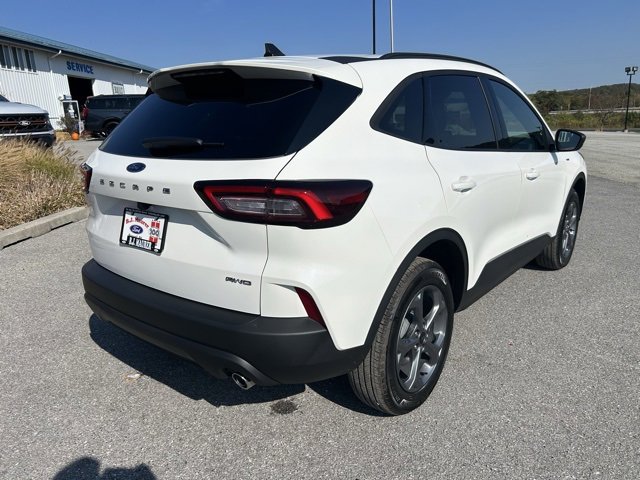 New 2025 Ford Escape ST-Line image 3