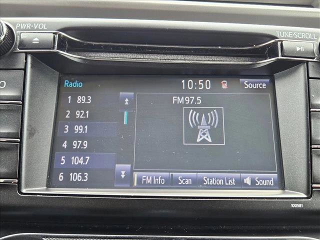 Used 2018 Toyota RAV4 LE FWD image 10