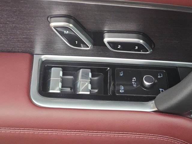 Certified 2024 Land Rover Range Rover Long Wheelbase Autobiography AWD/4WD image 30