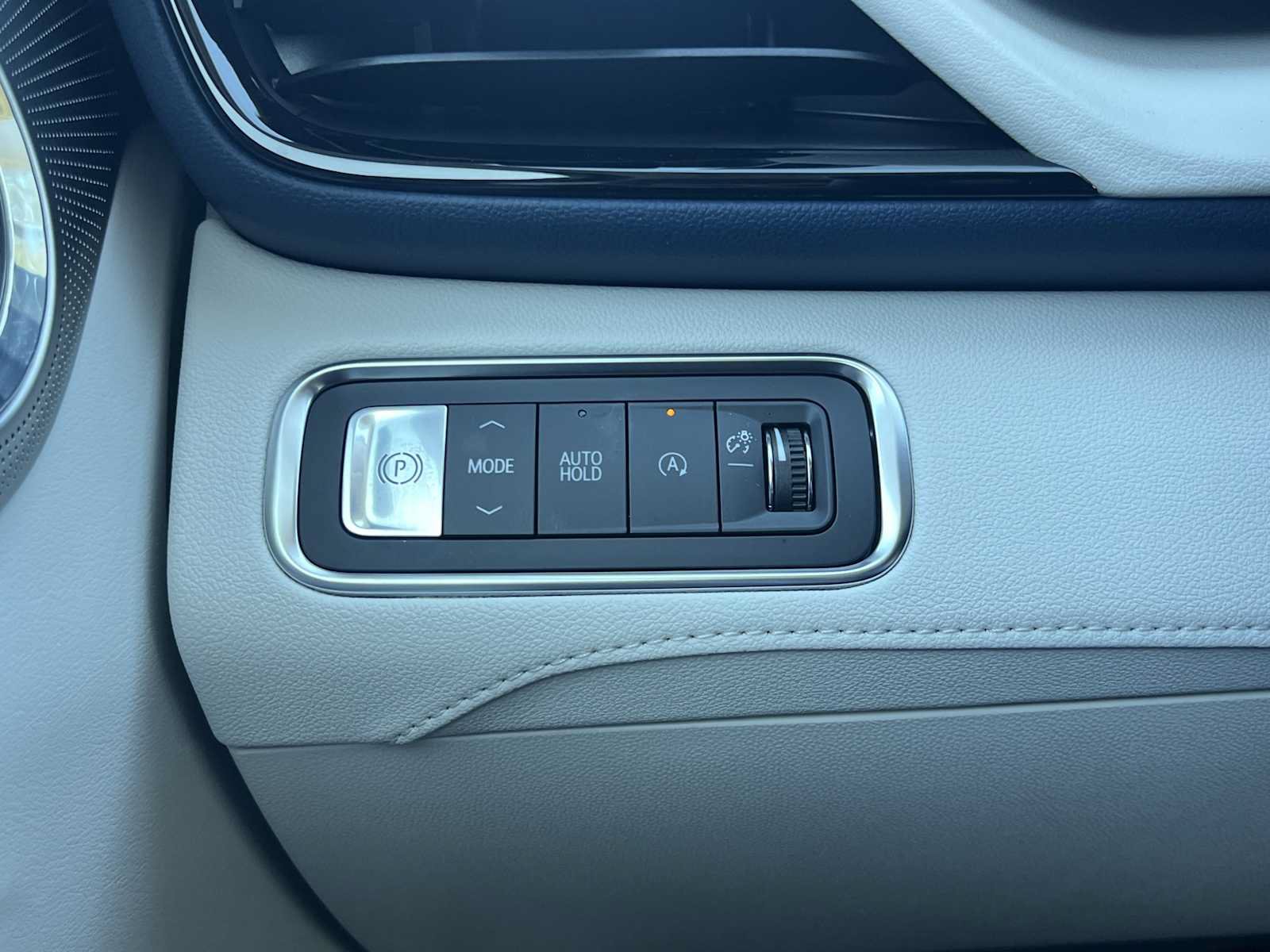 New 2026 Buick Enclave Avenir w/ Super Cruise Package FWD image 12