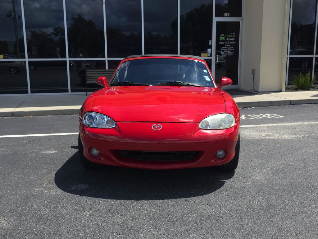 Used 2003 MAZDA MX-5 Miata RWD image 3