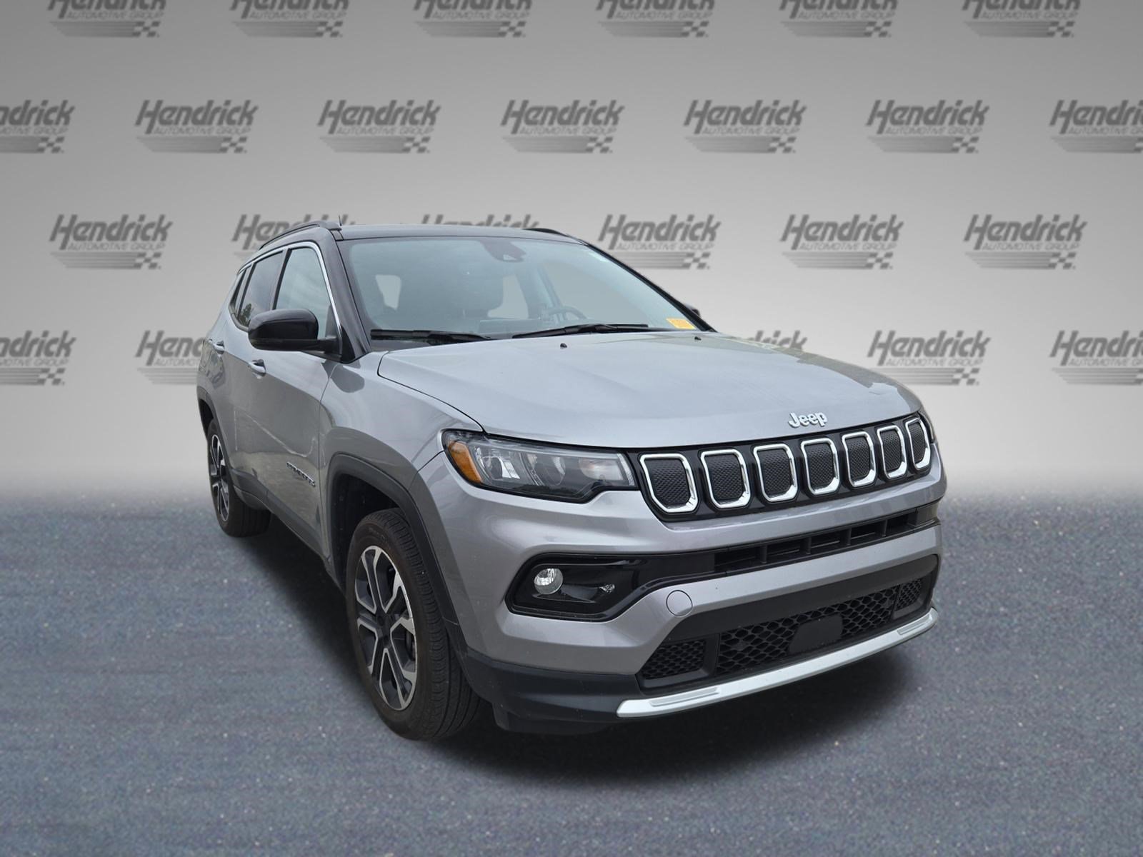 Used 2022 Jeep Compass Limited image 4